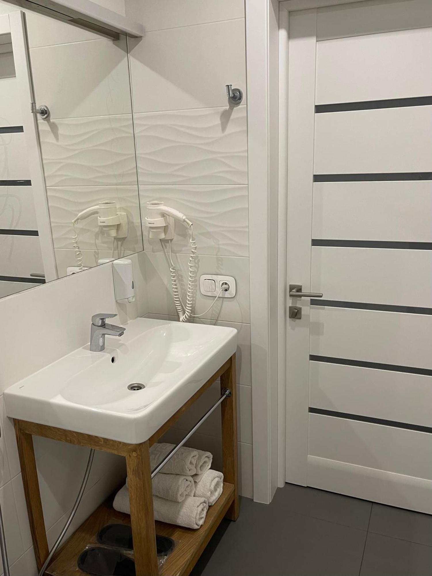 Scandic Apartments-Feels Like Home! Leopoli Esterno foto